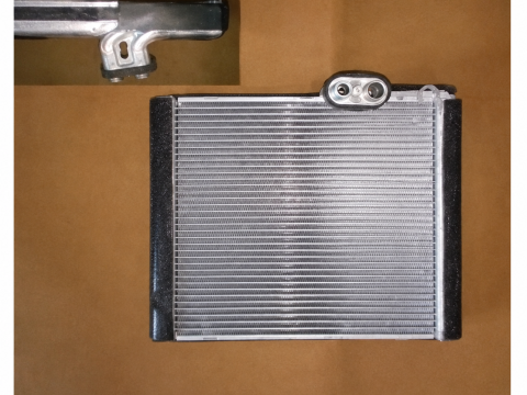 Evaporador A/C Toyota Hilux Revo (2016 en adelante)